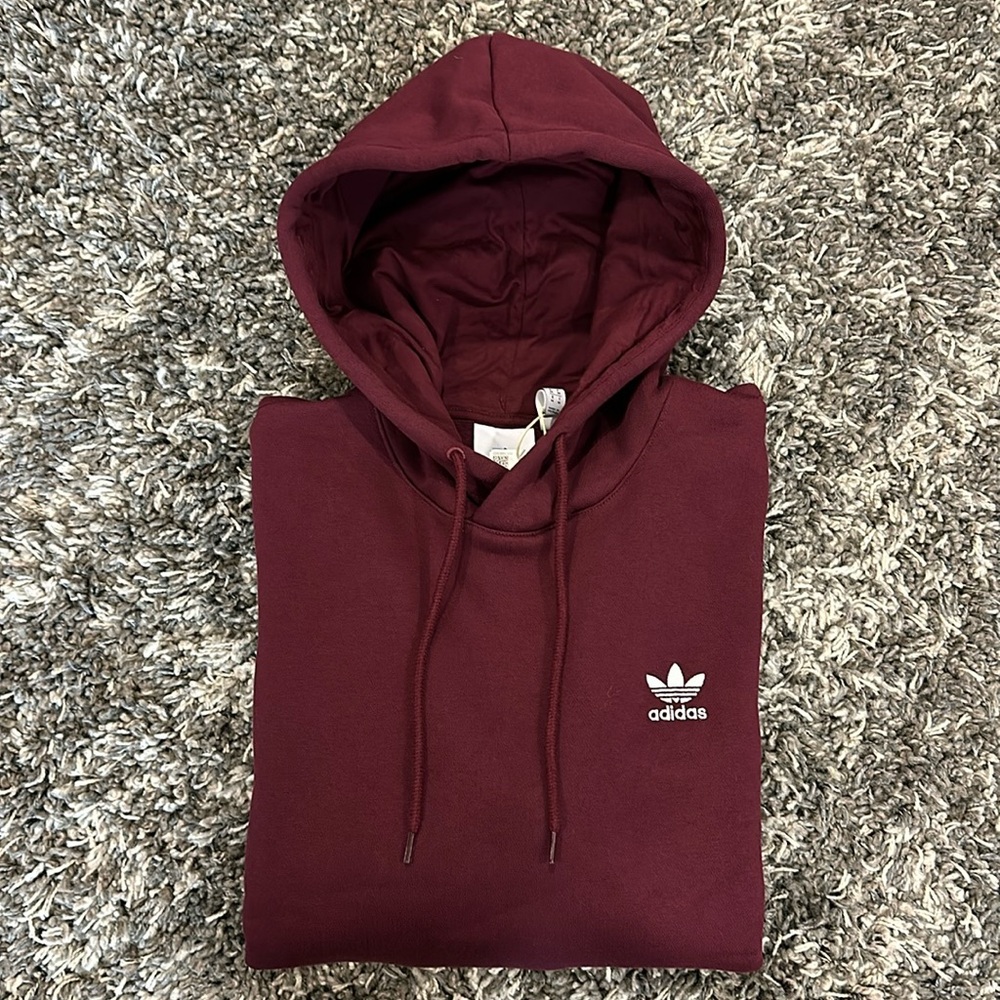 New ADIDAS ADICOLOR Essentials Trefoil Hoodie in Maroon